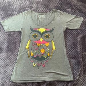 Women’s/girls Owl shirt size small
